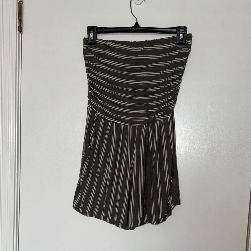 Heart and hips- Striped Strapless romper - size medium (runs small)